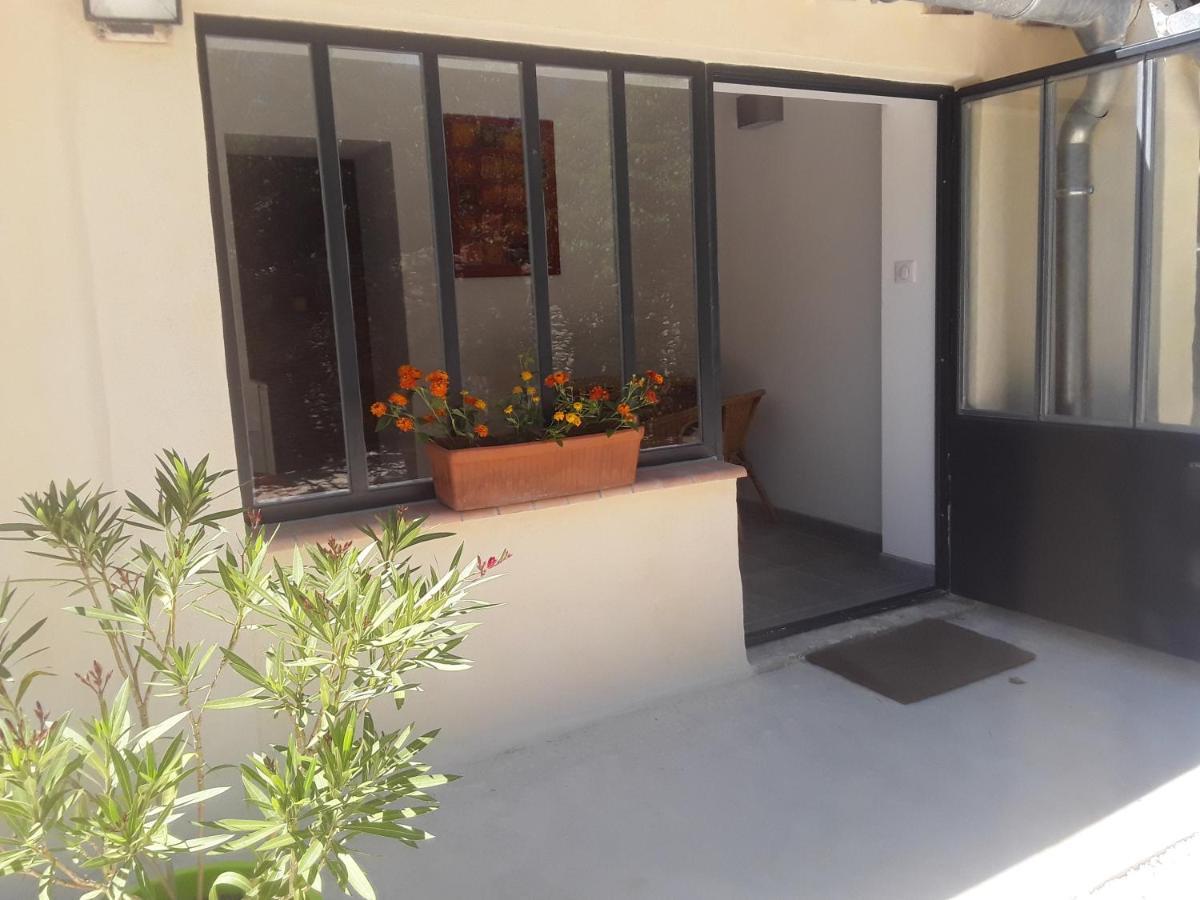 Chambres D'Hotes Lovely Planette นีมส์ ภายนอก รูปภาพ